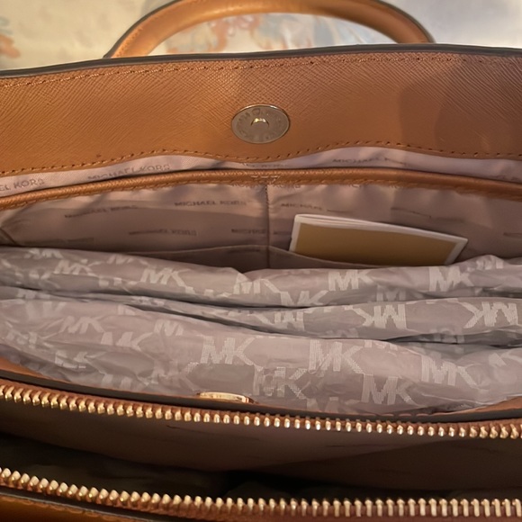 ‼️SOLD‼️ Michael Kors Bag - Picture 6 of 7